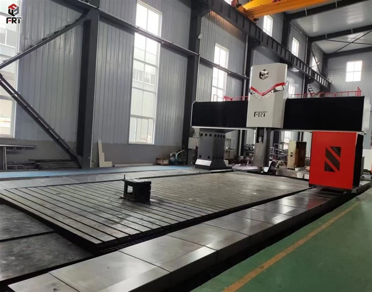 移動ガントリーCNC